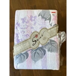 Vtg 1980s BATH SHEET Floral Purple Made in Shanghai Swan Brand *READ DESC*
